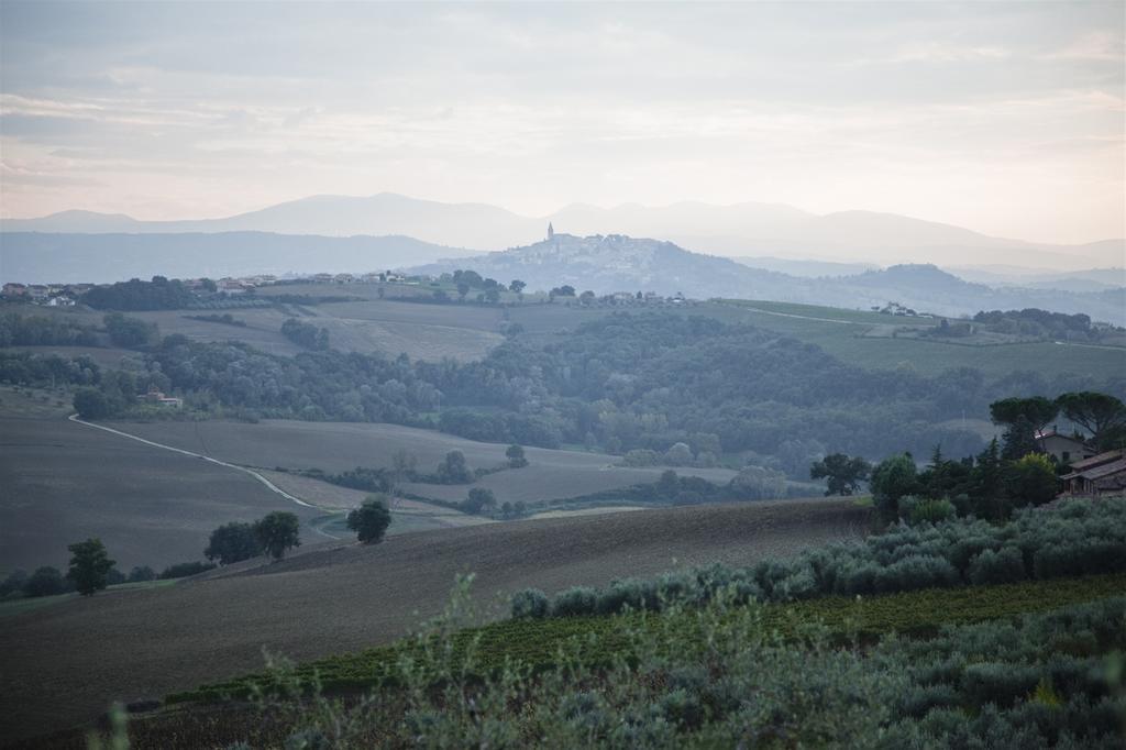 Colle San Giovanni Todi Bagian luar foto