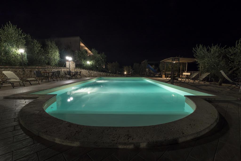 Colle San Giovanni Todi Bagian luar foto